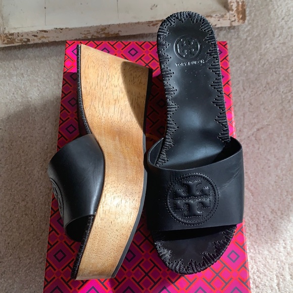 TORY BURCH WEDGE SLIDE BLACK Size 7.5 - Picture 1 of 15